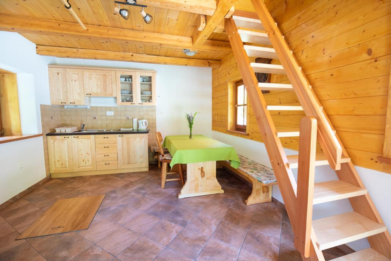 טרנטה Cottages Kravanja מראה חיצוני תמונה